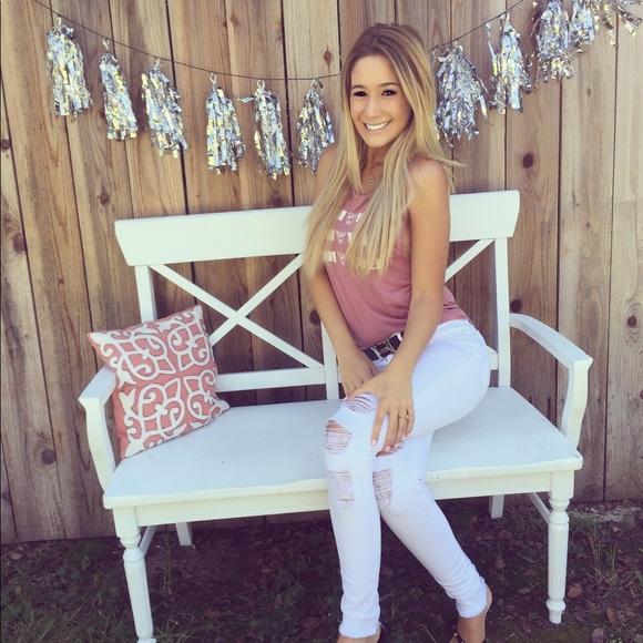 Meet your Posher, Alexa - Picture 1 of 1